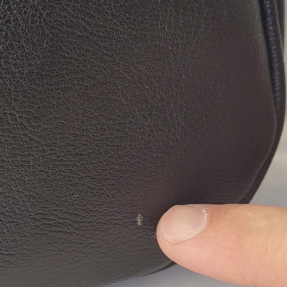 Liz Claiborne Shoulder Bag - Black - Stylish and Functional -EUC with Small Flaw - Picture 15 of 15